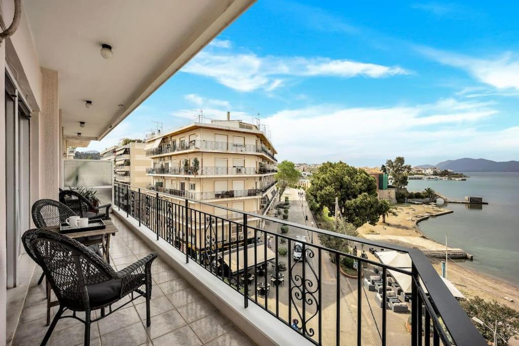 Chalkís Bright Central Apartment With Splendid Sea View! מראה חיצוני תמונה